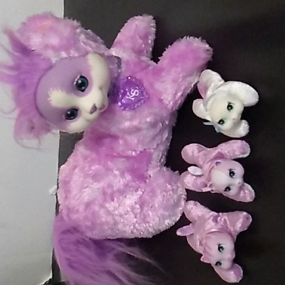 kitty surprise Other - Kitty Surprise 2017 Just Play Plush Purple Mom Cat / 3 Baby Kittens